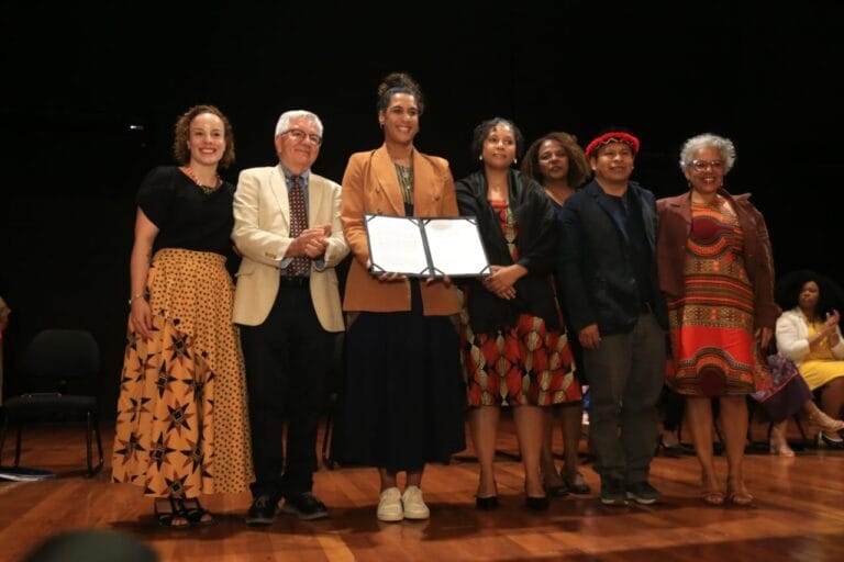 Ministra Anielle Franco lança, em Belém, programa que garante mulheres negras e indígenas na ciência