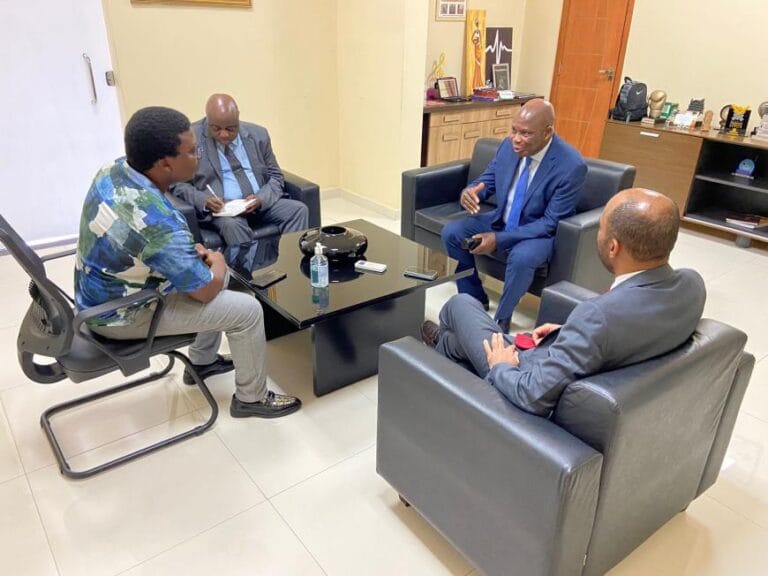 Prefeitura e República Democrática do Congo debatem sobre eventos ambientais em Belém