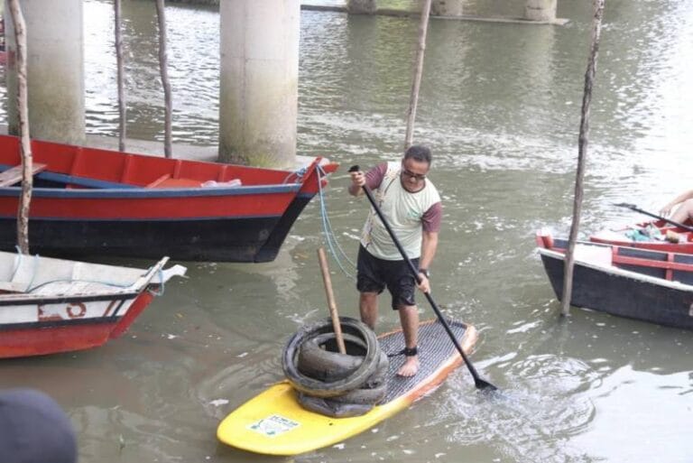 Festival de Verão Cultura Eco promove limpeza de mangues em Salinópolis
