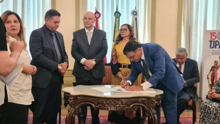 Ananindeua assina Termo de Cooperação para garantir a regulamentação fundiária