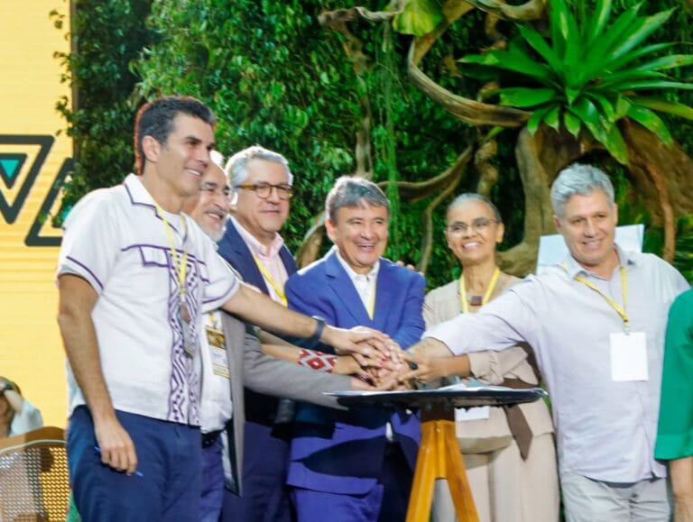 Diálogos Amazônicos iniciam programação com Grupos de Trabalho e assinatura da Bolsa Amazônia Verde