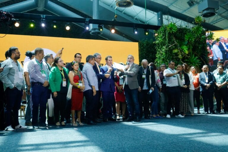 Prefeito de Belém representa as cidades amazônicas na Cúpula