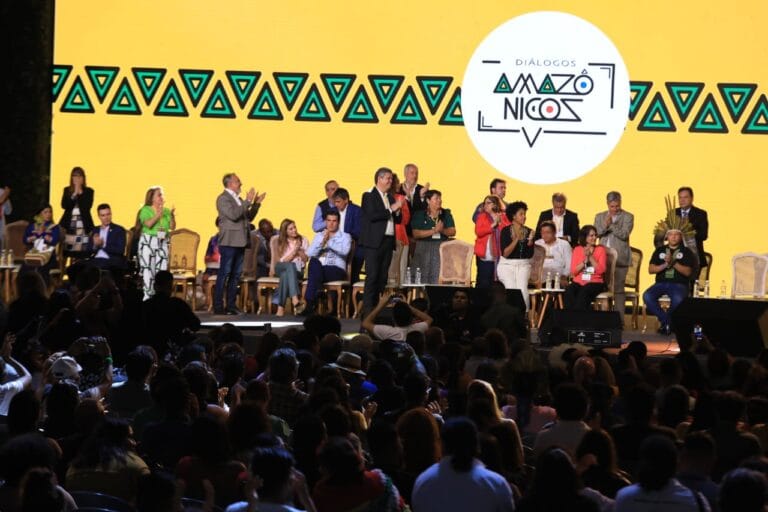 Cerimônia de abertura do encontro “Diálogos Amazônicos” celebrou povos tradicionais da Amazônia