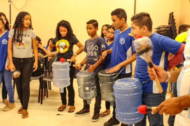 Usina da Paz Jurunas/Condor recebe oficina com grupo de percussão de Pernambuco