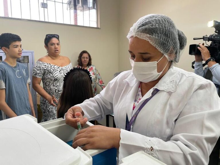 Vacinação contra Covid-19 e Influenza em Belém