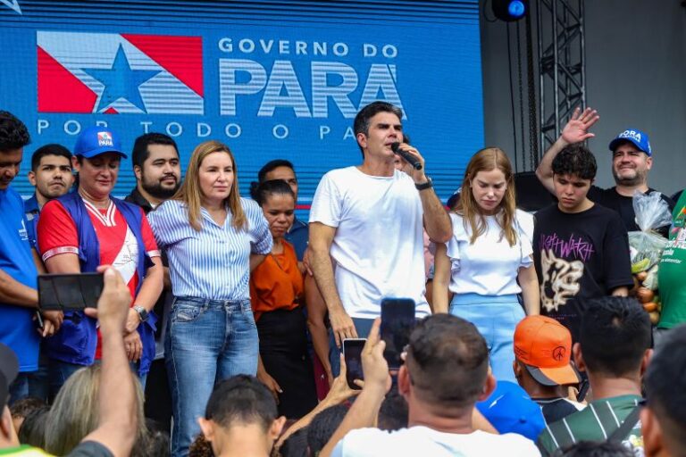 Maior Entrega de Títulos Definitivos de Terra em Ananindeua pela Governo Estadual