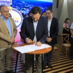 Edmilson assina contrato com empresa que fará nova gestão do lixo