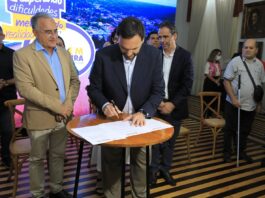 Edmilson assina contrato com empresa que fará nova gestão do lixo