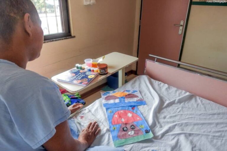 Projeto do Hospital da Transamazônica promove o bem-estar por meio da pintura