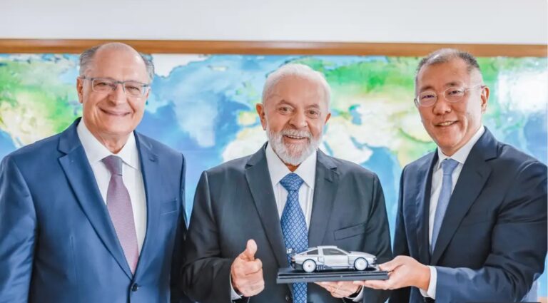 Diante de Lula, Hyundai Anuncia Investimento de US$ 1,1 bi no Brasil