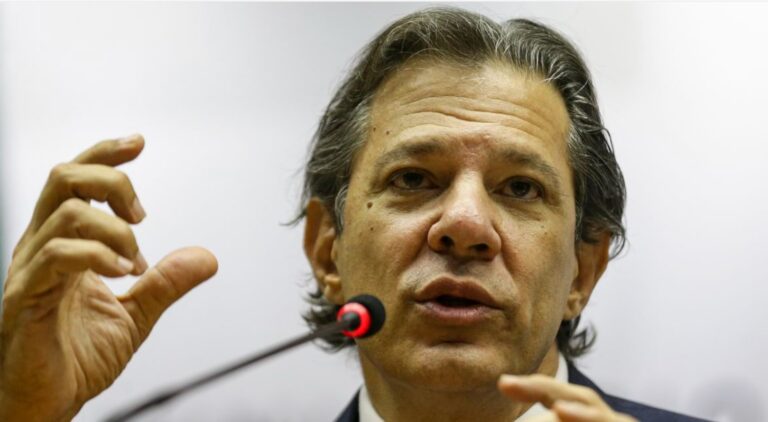 Haddad comemora crescimento do PIB acima das expectativas