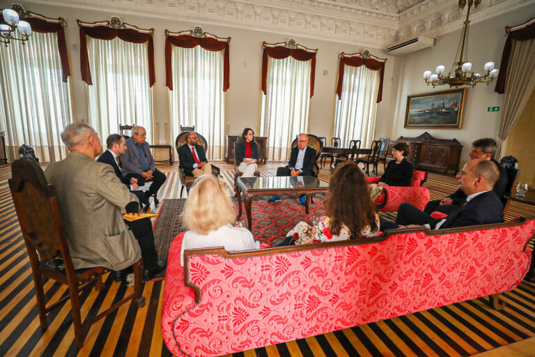 Prefeitura apresenta arquitetura de Belém a delegação Suíça e debate parcerias visando à COP-30