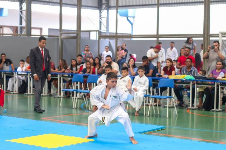 Escola de Karatê do Iesp promove ação voltada para saúde bucal de atletas