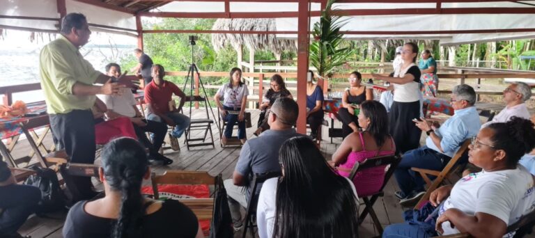 Representantes do Ministério da Saúde visitam a Ilha do Combu para dialogar com a comunidade