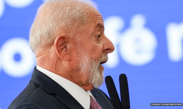 Lula Anuncia Inclusão de 1,2 Milhão de Alunos no Pé-de-Meia