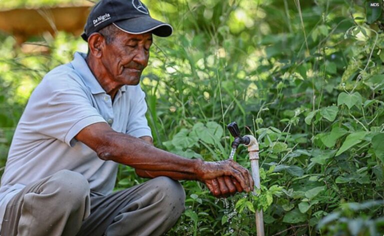 Lula Sanciona Lei que Concede 50% de Desconto na Tarifa de Água para Famílias de Baixa Renda