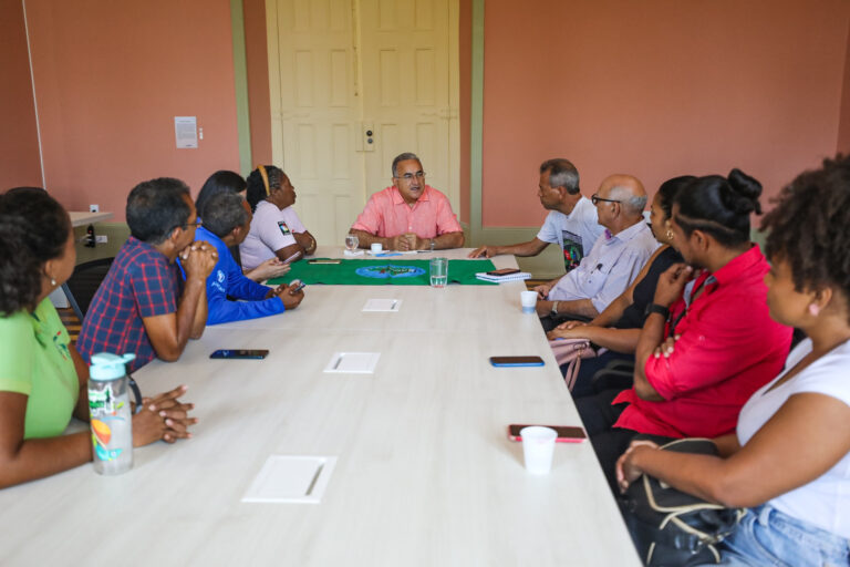 Prefeitura e Cooperativas de Catadores Debatem Serviço de Reciclagem em Belém