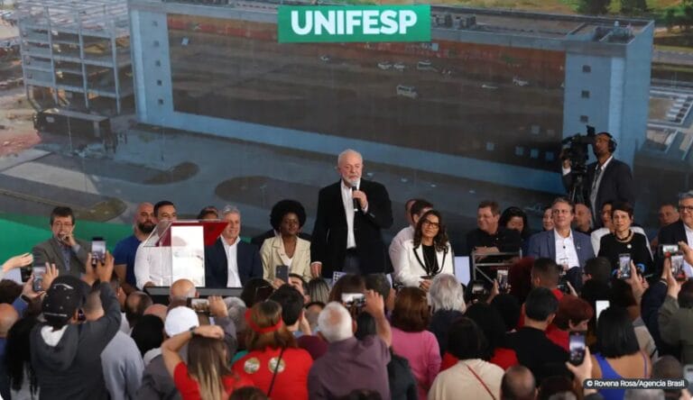 Governo Federal reafirma compromisso de continuar investindo em educação