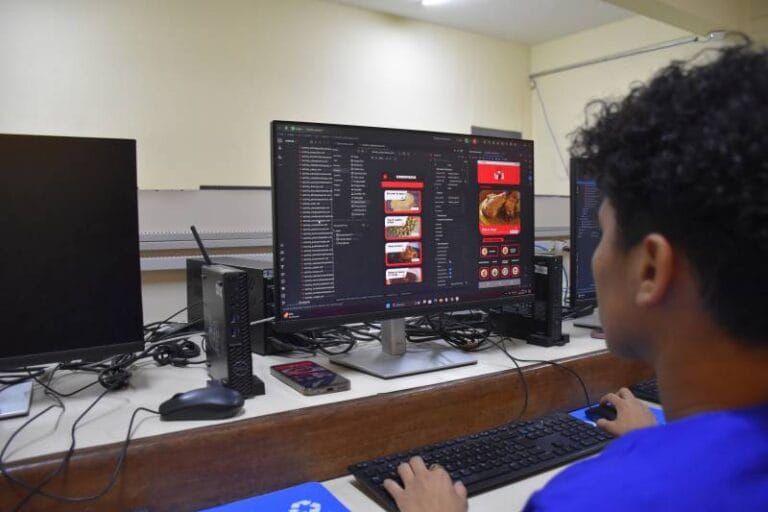 Estudantes da Eetepa Criam Aplicativos Inovadores para Turismo e Culinária Paraense