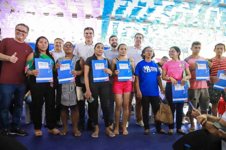 Helder Barbalho Realiza a Maior Entrega de Benefícios Habitacionais da História em Belém