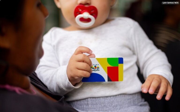Bolsa Família beneficia mais de 24,2 milhões de crianças e adolescentes em agosto
