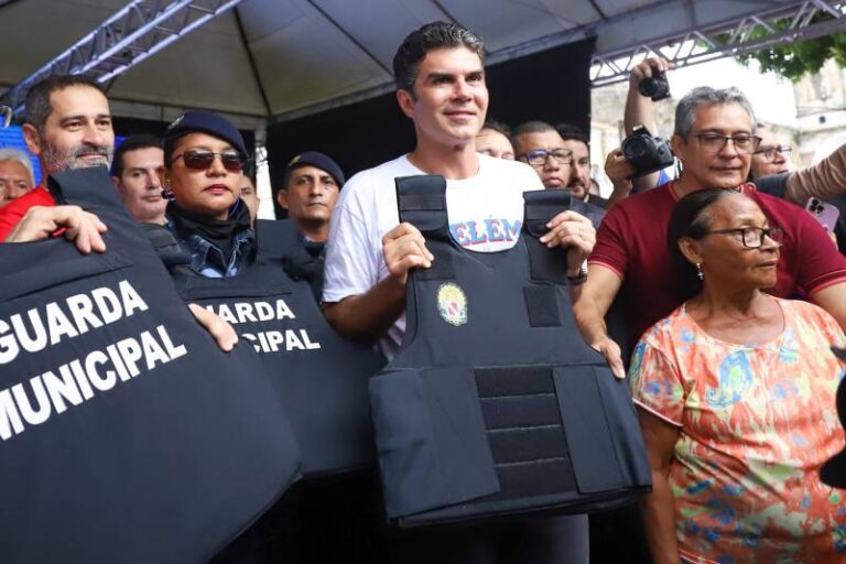 Governo do Pará entrega veículos e equipamentos a órgãos de segurança em Belém