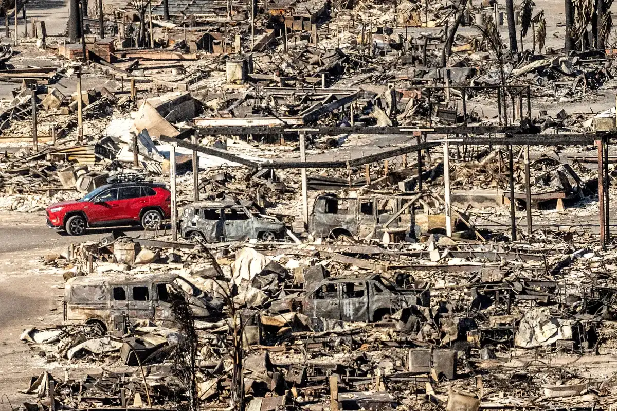 Área de Los Angeles com a destruição causada pelos incêndios florestais