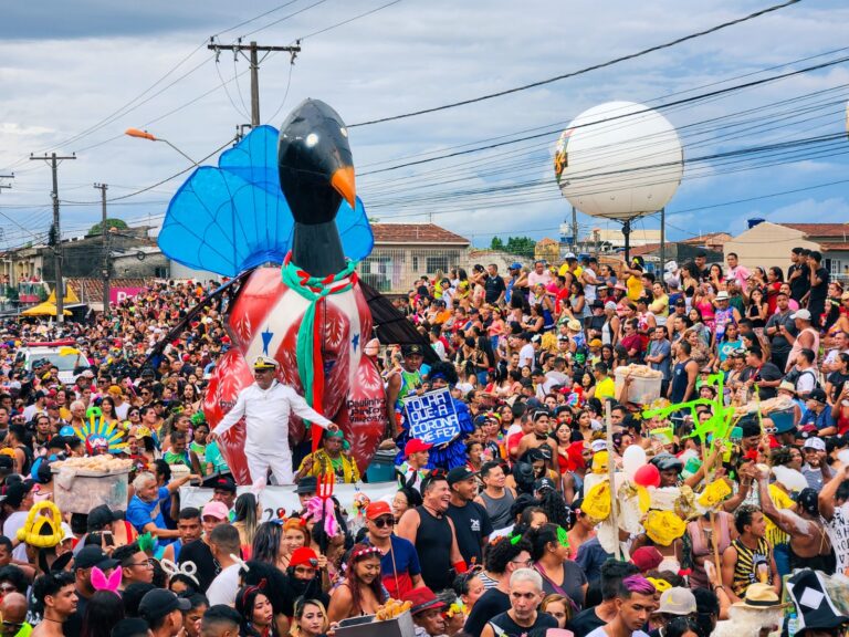Carnaval em Icoaraci inicia com blocos e trio elétrico