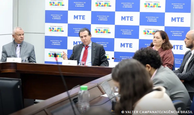 Brasil registra saldo de mais de 257 mil novos empregos em abril