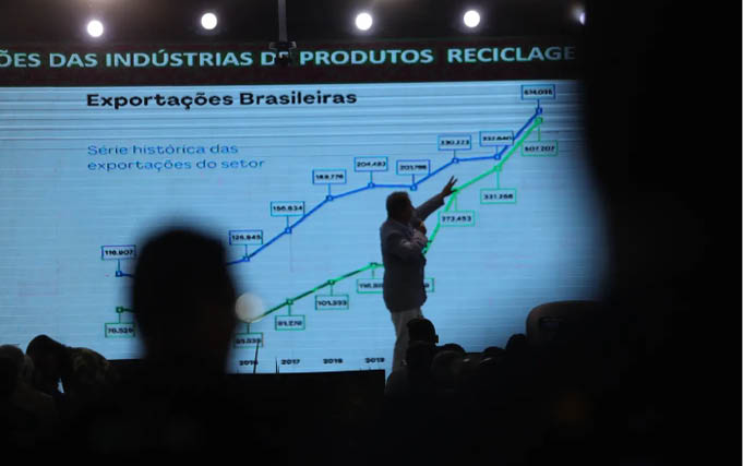 Durante uma das apresentações técnicas, com a exposição de Evaristo de Miranda, Bruno Lucchi, Renato Conchon, Aldo Rebelo, Muni Lourenço e Luís Ercílio Faria Jr., abordando temas pertinentes