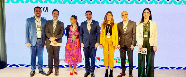 Prefeito Igor Normando e secretário executivo André Godinho falaram da preparação de Belém para o evento climático a uma plateia de empresários e lideranças