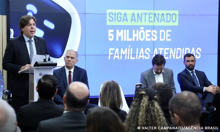Mais de 5 milhões de famílias do CadÚnico receberam antenas digitais