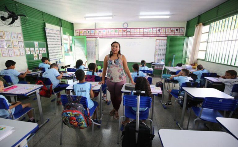 Governo federal repassa mais R$ 4,5 bilhões para a educação básica