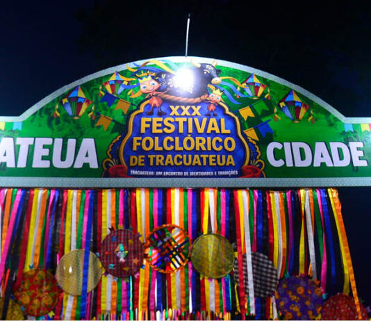 Tracuateua Vive noite de emoção com disputa acirrada entre quadrilhas no Festival Folclórico 2025 Rivalidade saudável anima disputa junina em Tracuateua
