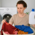 Alvejante em roupa colorida: como usar sem estragar a roupa Alvejante em roupa colorida como usar sem estragar a roupa