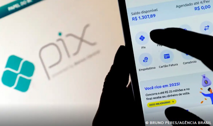 Em resposta ao EUA, Febraban diz que Pix favorece competição