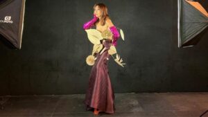 A influencer Dina Carmona colecionou curtidas na Internet ao usar uma roupa estilizada com peças de miriri - Agência Pará