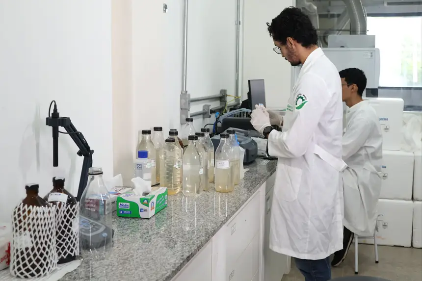 LABTECS - Laboratório de Tecnologia Supercrítica. Residente do PCT Guamá