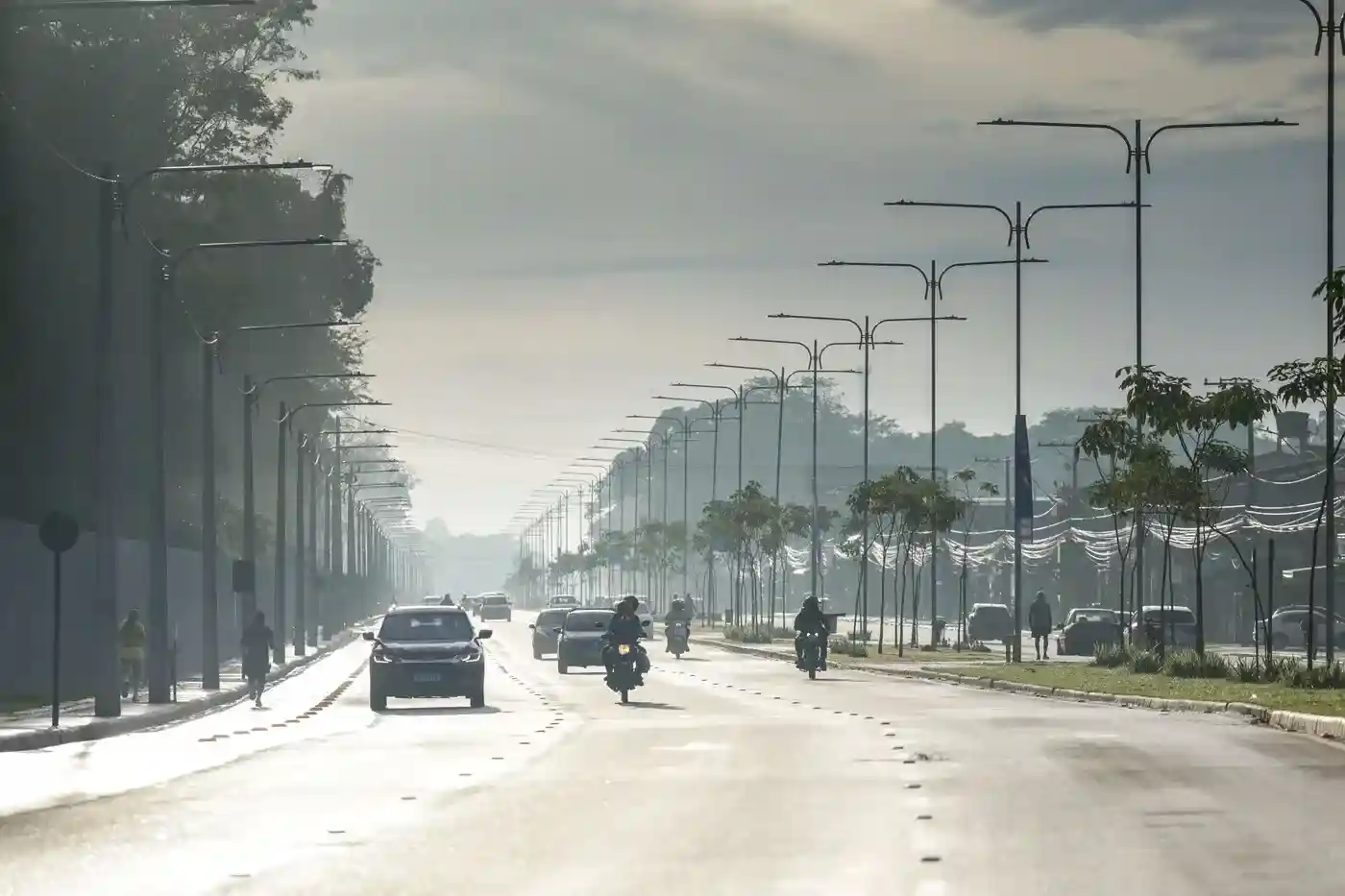 O projeto executado pela SEOP incluiu redes de drenagem profunda, fundamentais para enfrentar o regime de chuvas da Amazônia e evitar os alagamentos que antes paralisavam o trânsito local