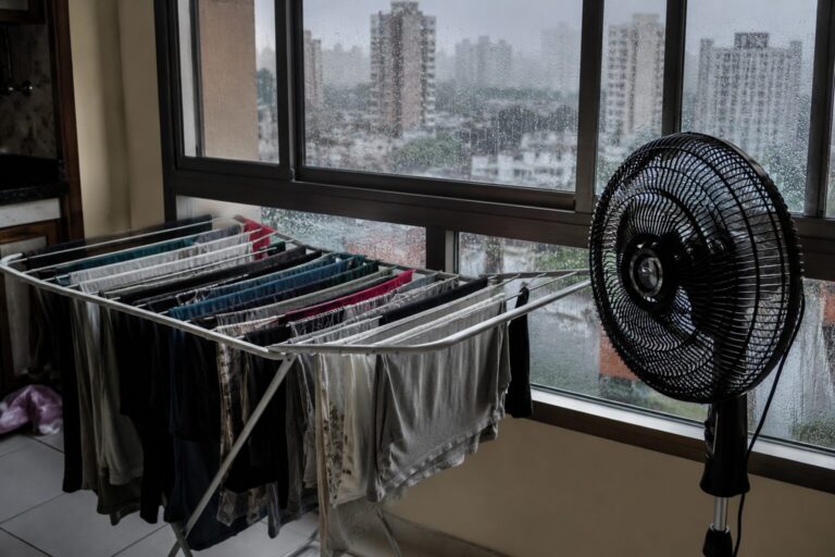 Guia prático para secar roupa rápido dentro de casa