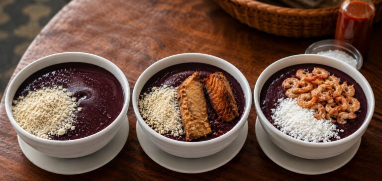 Como comer açaí do jeito paraense com 3 combinações