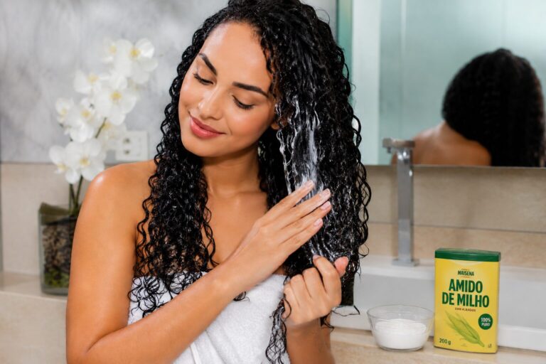 Creme de pentear caseiro com amido de milho (maisena) : cabelo definido e barato