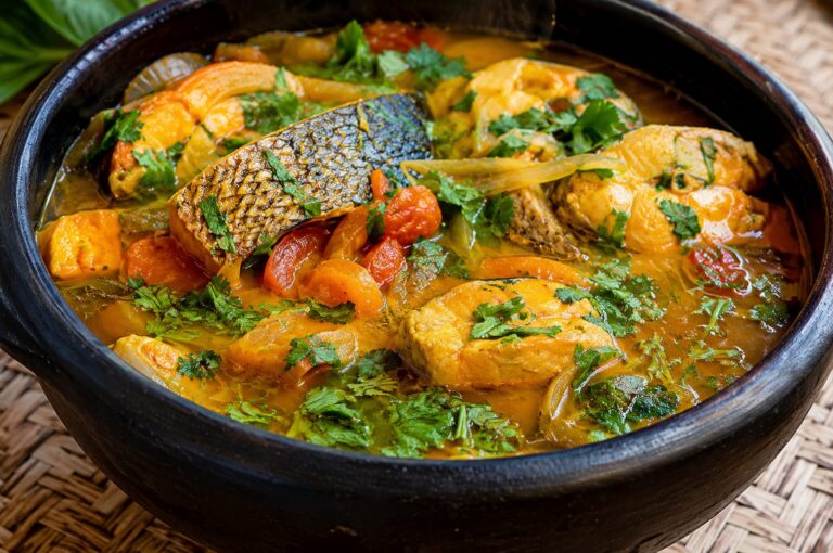 Caldeirada de peixe paraense: receita de pescador para a família