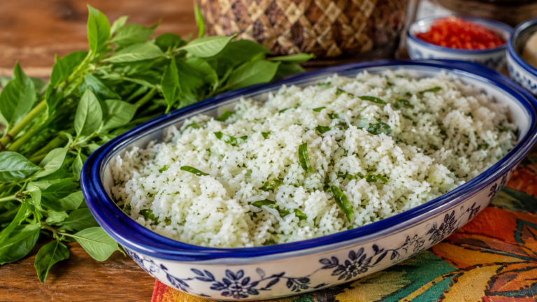 Arroz paraense com jambu: uma receita simples para transformar o almoço