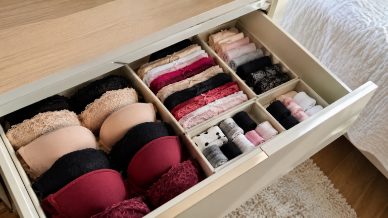 Gaveta de roupas íntimas virou uma bagunça? O método simples para organizar tudo