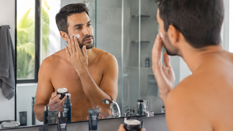 Como cuidar da pele masculina sem complicação: rotina rápida para o dia a dia