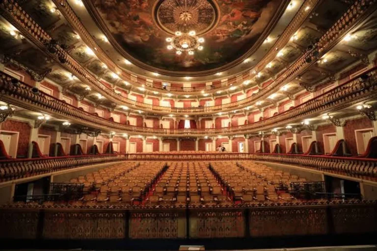 Estudantes da rede pública encerram temporada de arte e cidadania com espetáculo gratuito no Theatro da Paz