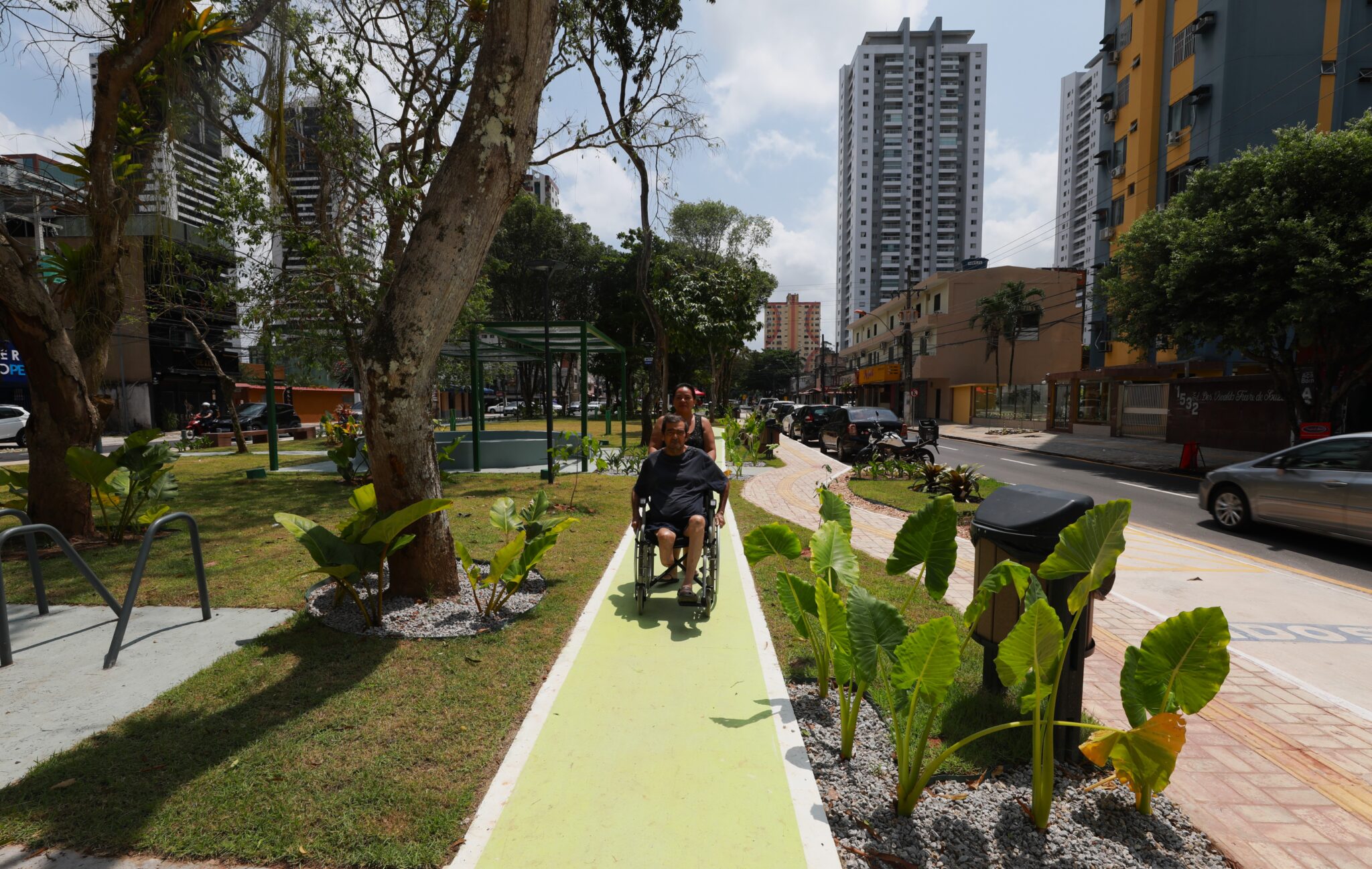 Parque 25: nova área de lazer transforma canteiro da Avenida Rômulo Maiorana, em Belém Parque 25: nova área de lazer transforma canteiro da Avenida Rômulo Maiorana, em Belém