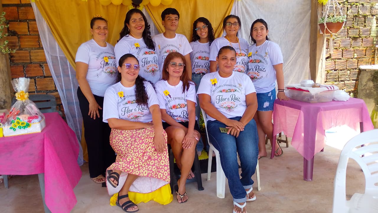 Projeto Flor e Raiz fortalece mulheres, valoriza identidades e transforma apoio familiar em força para empreender em Santa Bárbara-Pa Projeto Flor e Raiz fortalece mulheres, valoriza identidades e transforma apoio familiar em força para empreender em Santa Bárbara-Pa