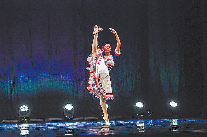Circuito Norte em Dança leva mil bailarinos ao Hangar Circuito Norte em Dança leva mil bailarinos ao Hangar